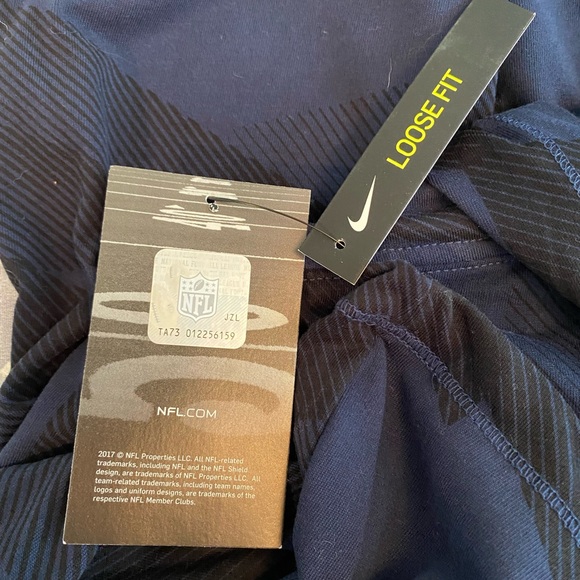 🎁NWT New England Patriots Nike Sideline Impact Hoodie Performance LS T Shirt M - Picture 4 of 8